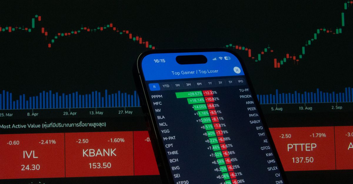 IHSG Terkoreksi Pasca Usulan Reklasifikasi MSCI, Ekonom UGM 