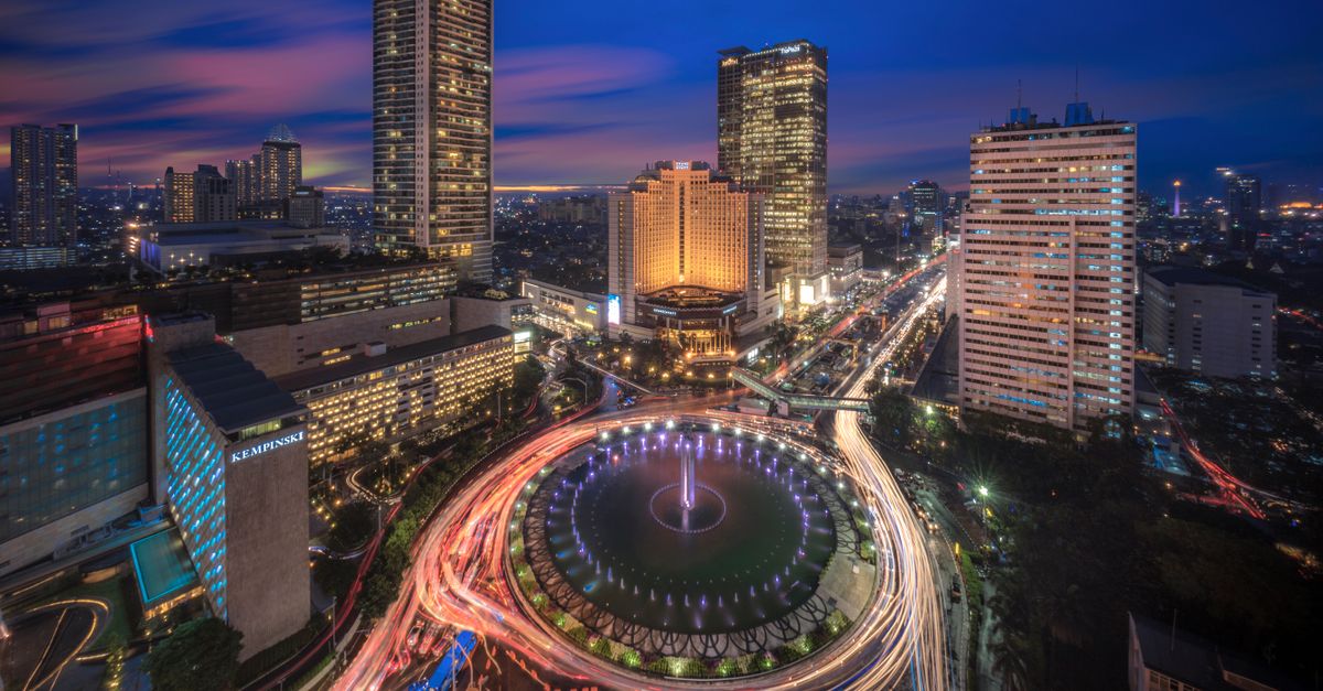 Rupiah Melemah, Tertekan Sentimen Politik dan Tekanan Inflas